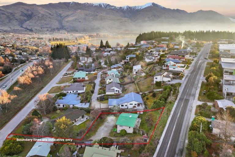 Photo of property in 110 Hedditch Street, Wanaka, 9305