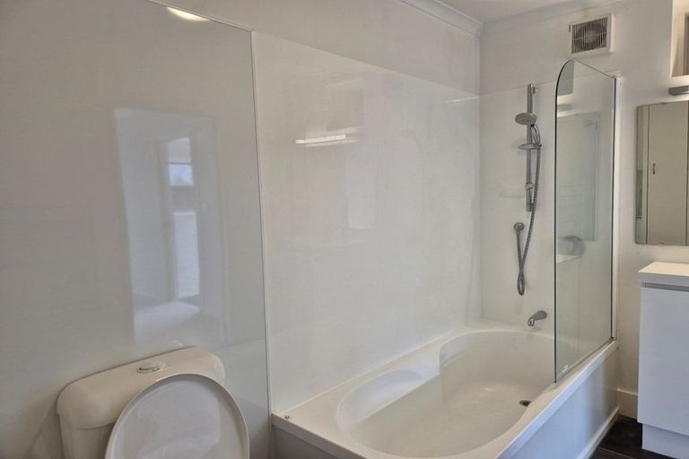 Photo of property in 15 Asquith Terrace, Brooklyn, Wellington, 6021