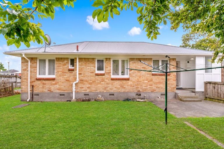 Photo of property in 66a Sutton Crescent, Papakura, 2110