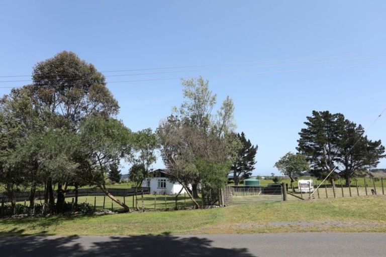 Photo of property in 195 Raumai Road, Bulls, 4894