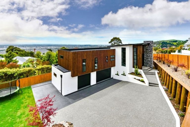 Photo of property in 161 Hackthorne Road, Cashmere, Christchurch, 8022