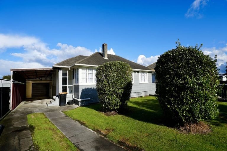 Photo of property in 8 Bristol Crescent, Roslyn, Palmerston North, 4414