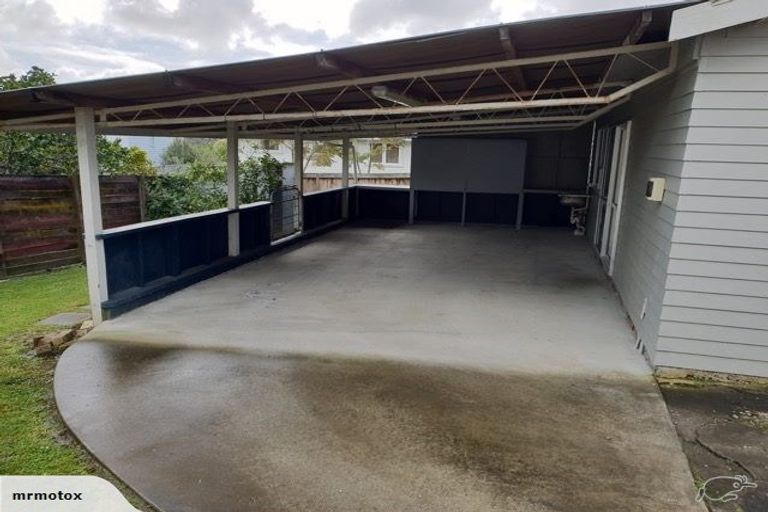 Photo of property in 16 Kaikoura Street, Henderson, Auckland, 0612