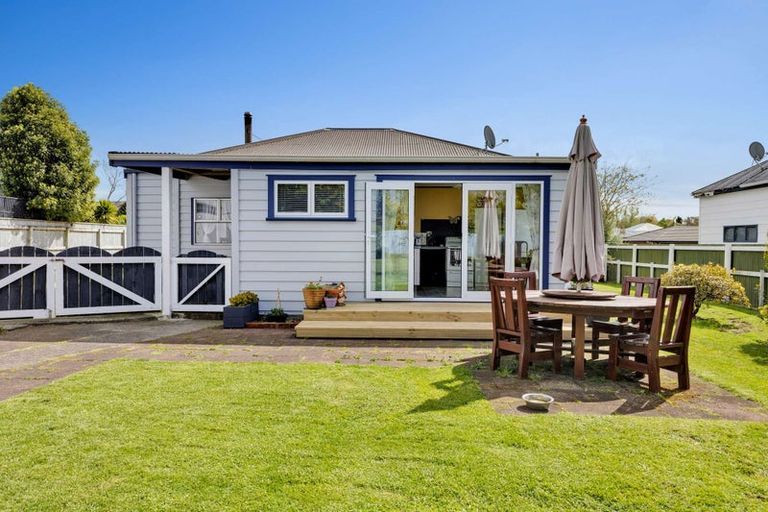 Photo of property in 13 Maire Street, Inglewood, 4330