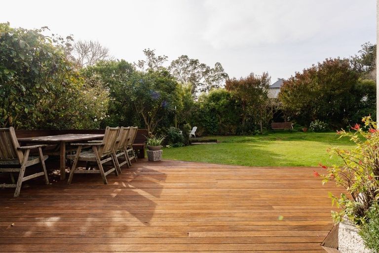 Photo of property in 6 Rosehill Road, Macandrew Bay, Dunedin, 9077