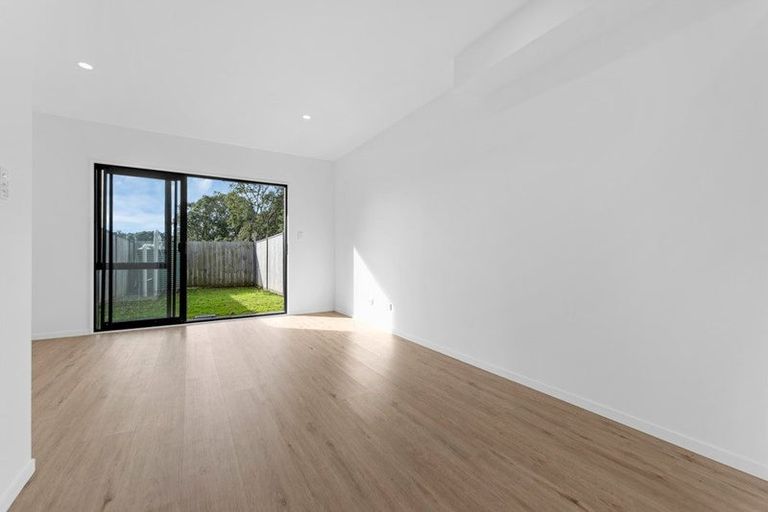 Photo of property in 7 Eileen Newey Place, Henderson, Auckland, 0612