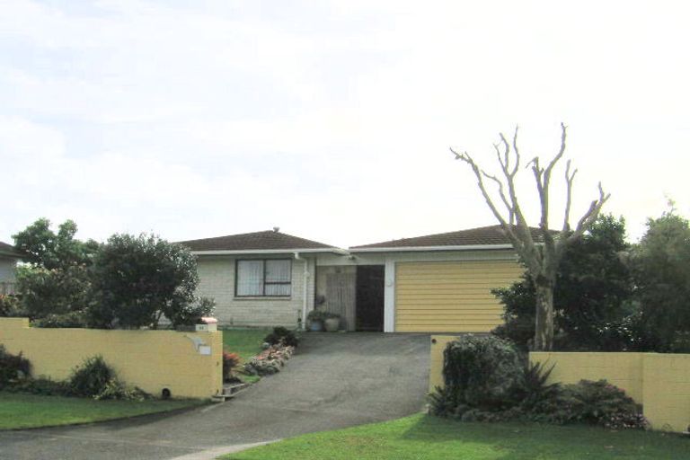 Photo of property in 36 Amorino Drive, Red Beach, 0932