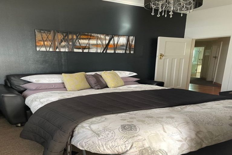 Photo of property in 17 Palliser Road, Roseneath, Wellington, 6011