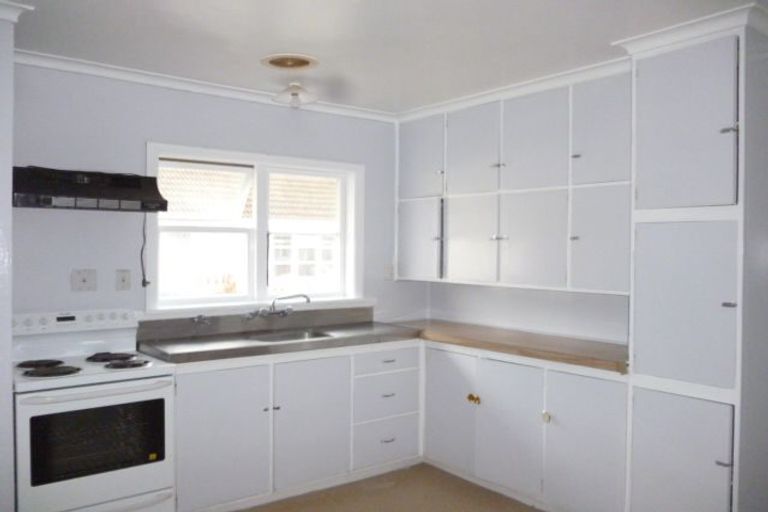 Photo of property in 2/62 Gibbons Street, Ebdentown, Upper Hutt, 5018