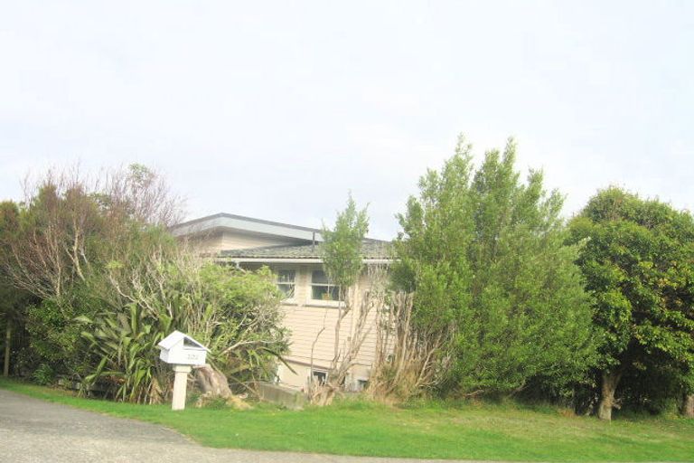 Photo of property in 220 Dowse Drive, Maungaraki, Lower Hutt, 5010