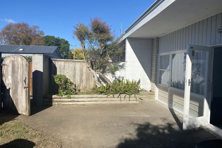 Photo of property in 2/13 Alexander Street, Tauranga South, Tauranga, 3112