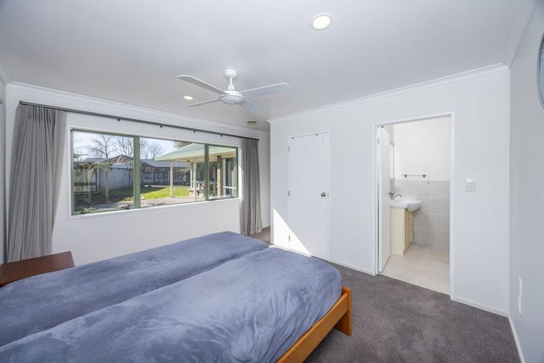 Photo of property in 14 Halcione Close, Flagstaff, Hamilton, 3210