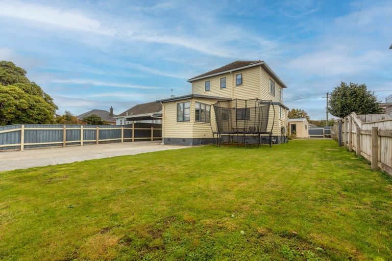 Photo of property in 27 Sladden Street, Naenae, Lower Hutt, 5011