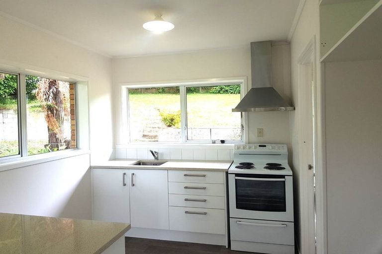 Photo of property in 1/16 Diana Drive, Glenfield, Auckland, 0627