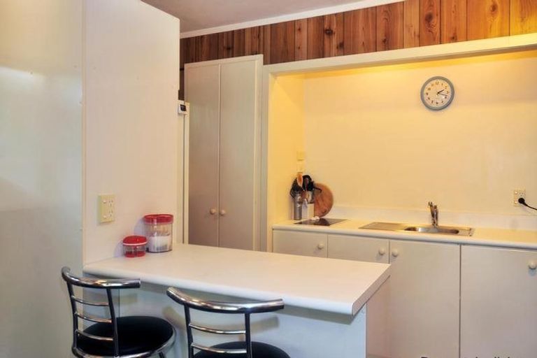 Photo of property in 10 Lauris Place, Birkdale, Auckland, 0626