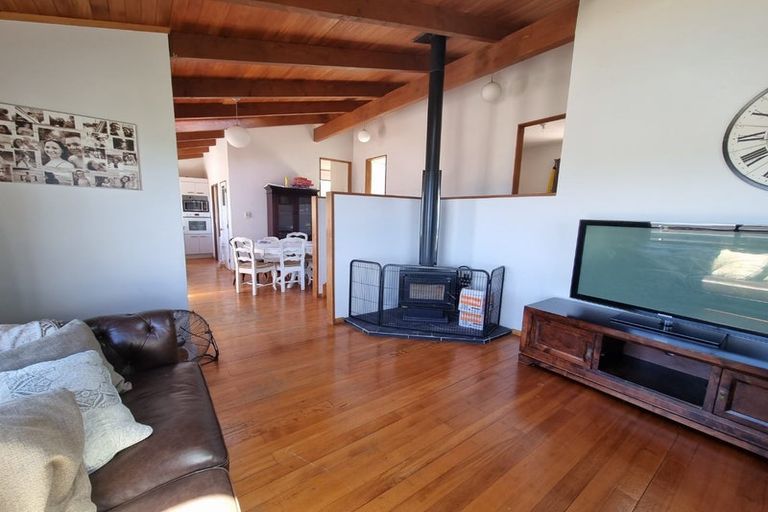 Photo of property in 5a Dennis Way, Island Bay, Wellington, 6023