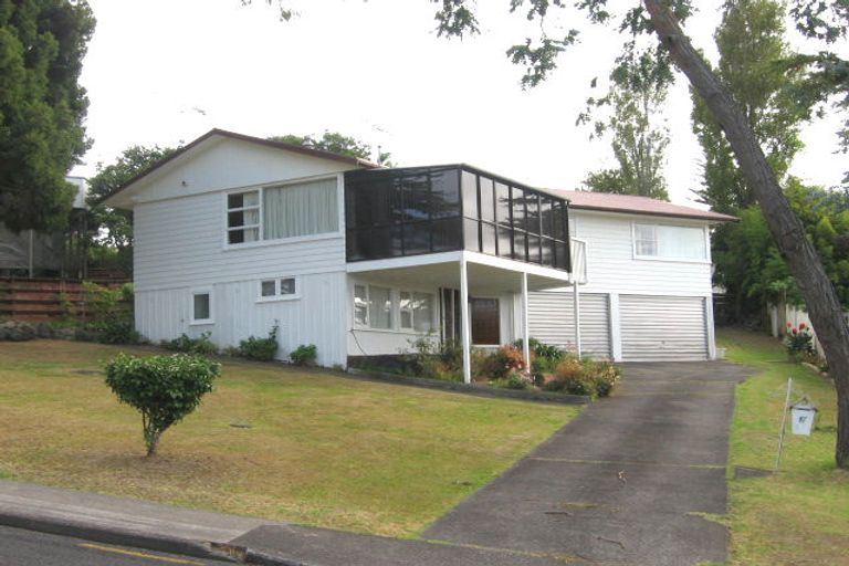 Photo of property in 87 Lynden Avenue, Hillcrest, Auckland, 0627