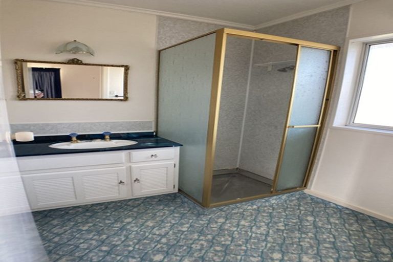 Photo of property in 55 Winters Road, Redwood, Christchurch, 8051