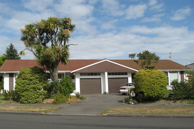 Photo of property in 5 Abbotts Place, Avonhead, Christchurch, 8042