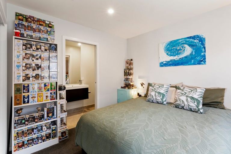 Photo of property in 64 Jack Hanley Drive, Jacks Point, Queenstown, 9371