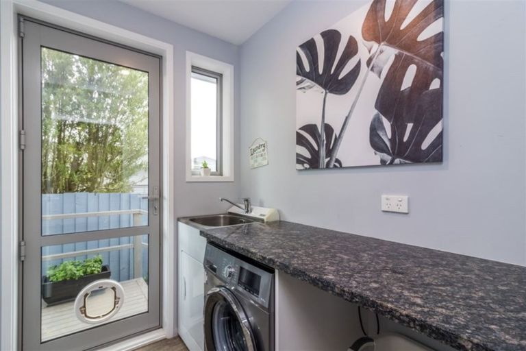 Photo of property in 17 Royal Park Drive, Parklands, Christchurch, 8083