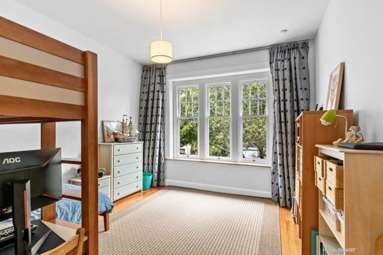 Photo of property in 14 Garfield Street, Brooklyn, Wellington, 6021