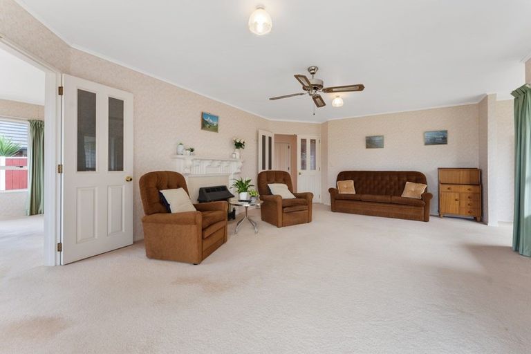 Photo of property in 4 Frank Frethey Place, Highlands Park, New Plymouth, 4312