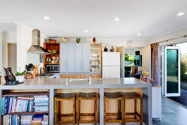 Photo of property in 2 Parkvue Drive, Bell Block, New Plymouth, 4312