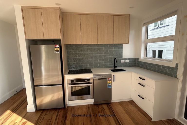 Photo of property in 10a Oriental Terrace, Mount Victoria, Wellington, 6011