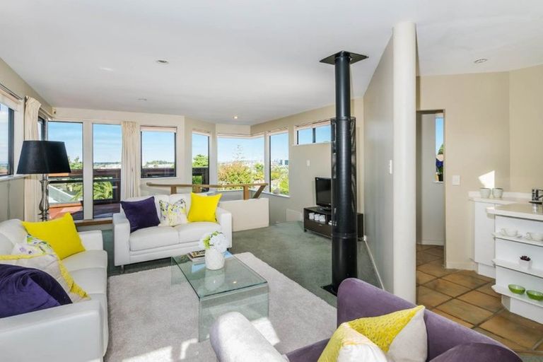 Photo of property in 29 Belmont Terrace, Milford, Auckland, 0620