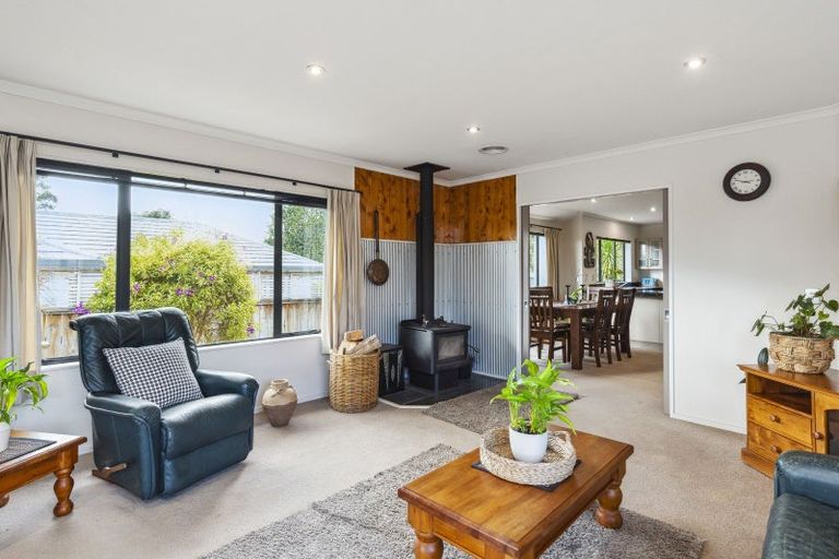 Photo of property in 5 Lambert Way, Paraparaumu, 5032