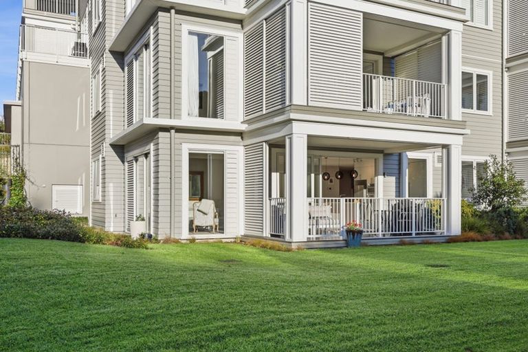 Photo of property in 122 Eaves Bush Parade, Orewa, 0931