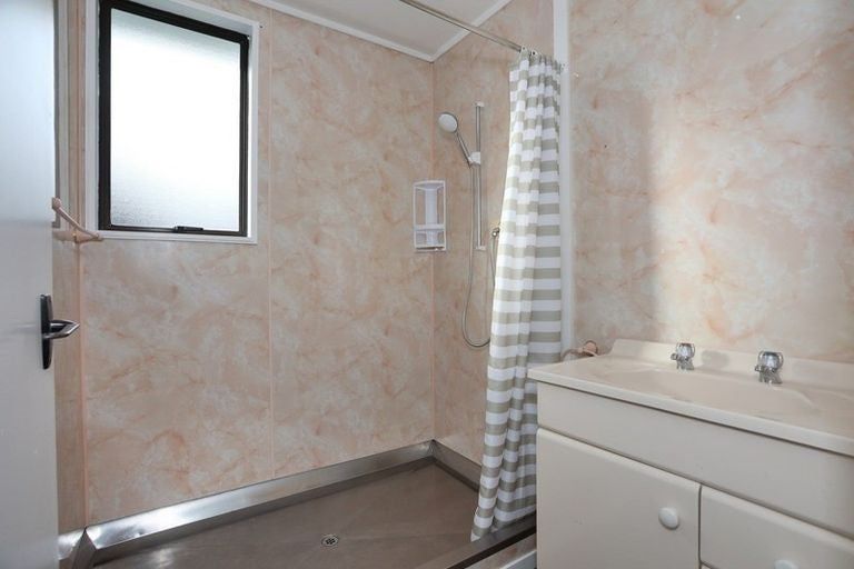 Photo of property in 21 Hereford Street, Marton, 4710