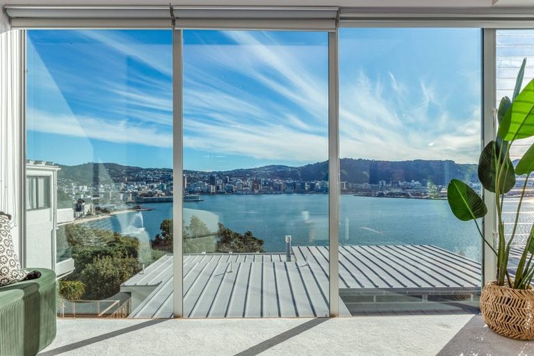 Photo of property in 26 The Crescent, Roseneath, Wellington, 6011