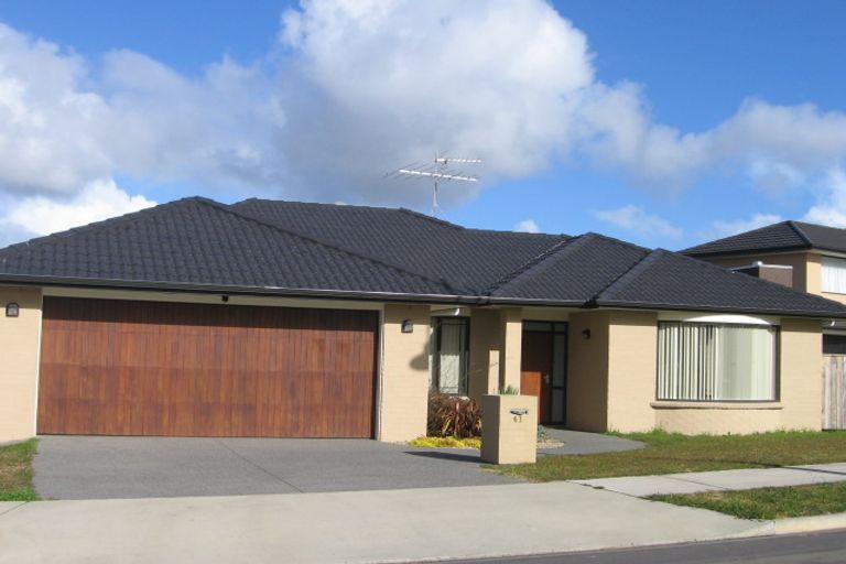 Photo of property in 41 Speyside Crescent, Flat Bush, Auckland, 2016