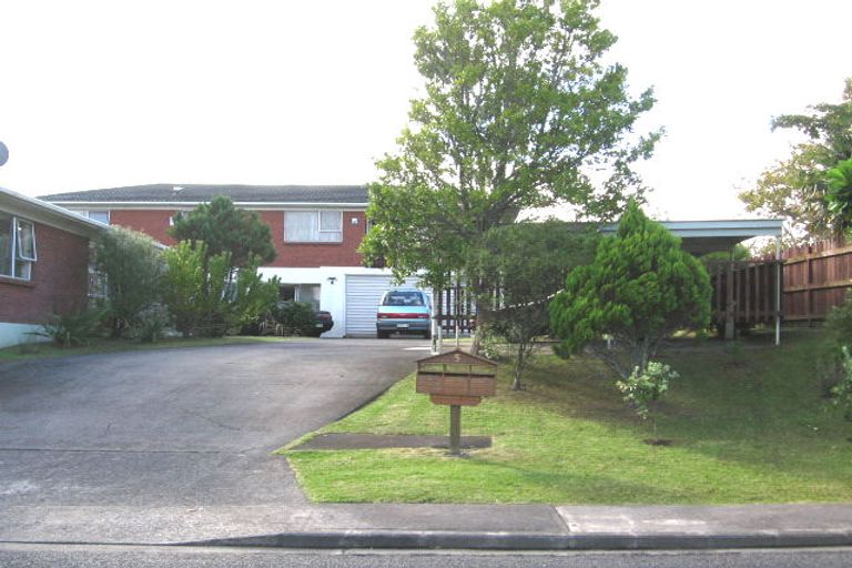 Photo of property in 1/5 Sylvan Crescent, Te Atatu South, Auckland, 0610