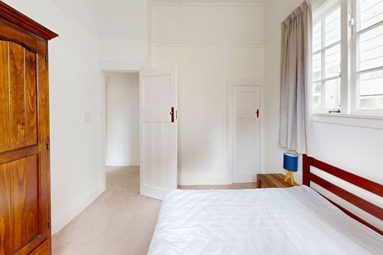 Photo of property in 51 Aurora Terrace, Kelburn, Wellington, 6012