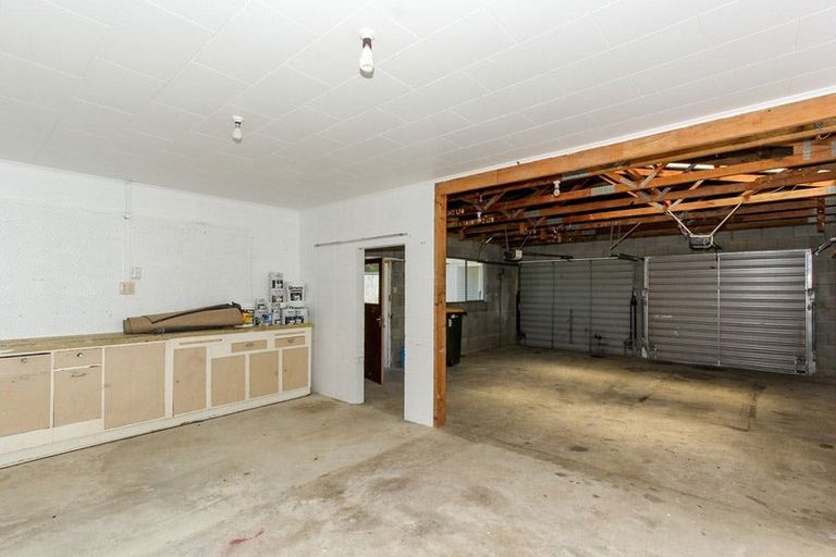 Photo of property in 247 Mangorei Road, Merrilands, New Plymouth, 4312
