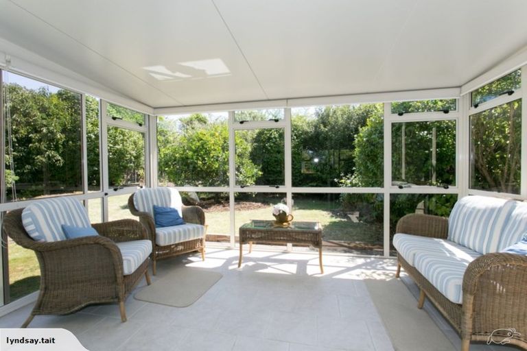 Photo of property in 22 Parsons Street, Vogeltown, New Plymouth, 4310