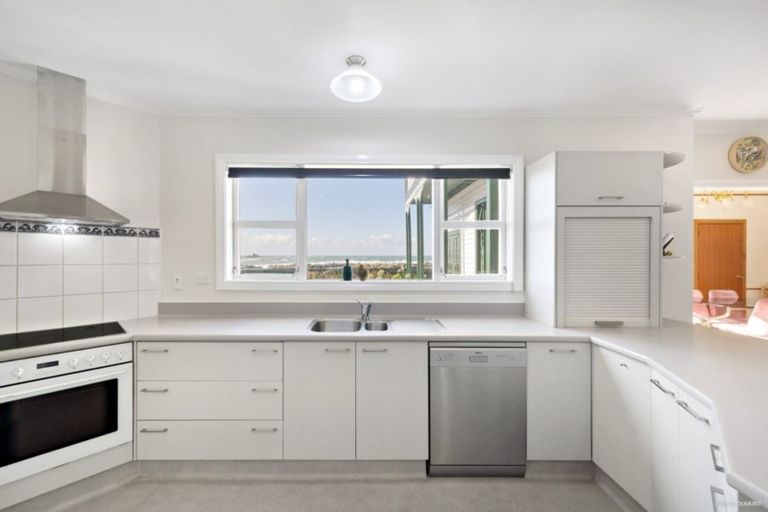Photo of property in 346 The Esplanade, Island Bay, Wellington, 6023