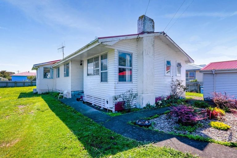 Photo of property in 53 Kauae Street, Manaia, 4612