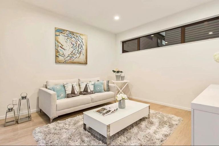 Photo of property in 52 Lockheed Street, Hobsonville, Auckland, 0618