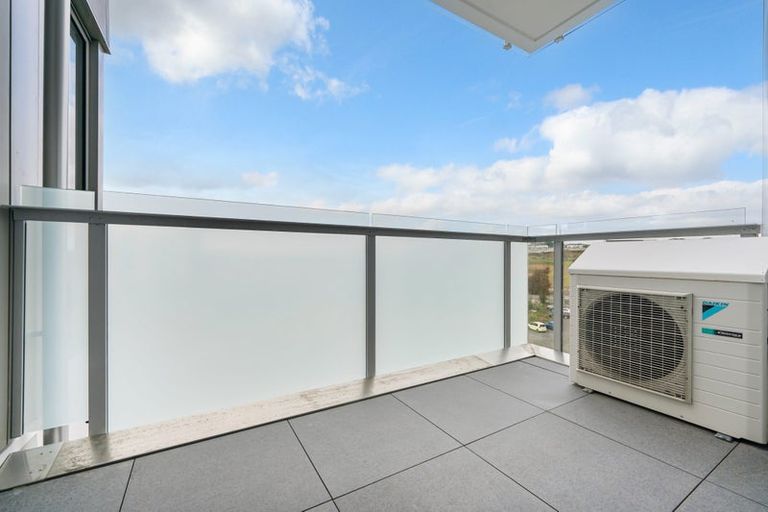 Photo of property in 604/27 Don Mckinnon Drive, Albany, Auckland, 0632