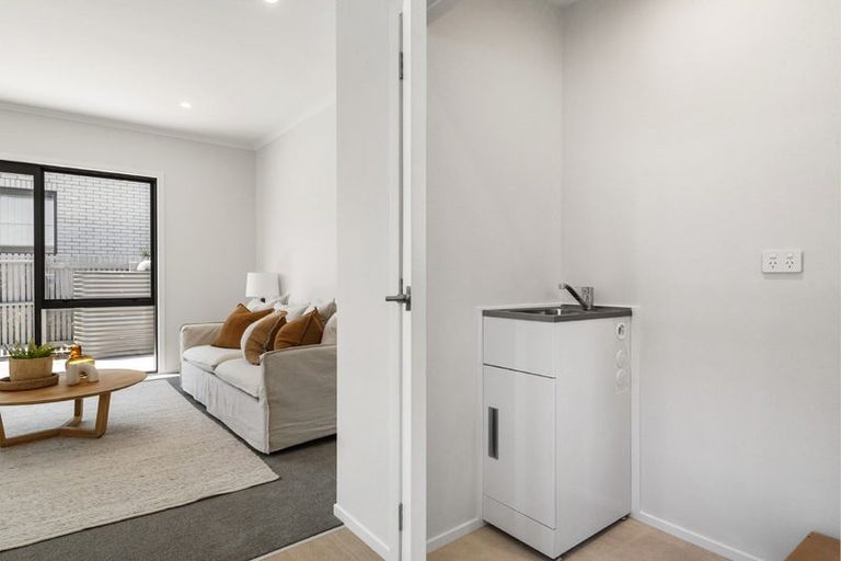 Photo of property in 4/17 Samuel Marsden Place, Whenuapai, Auckland, 0618