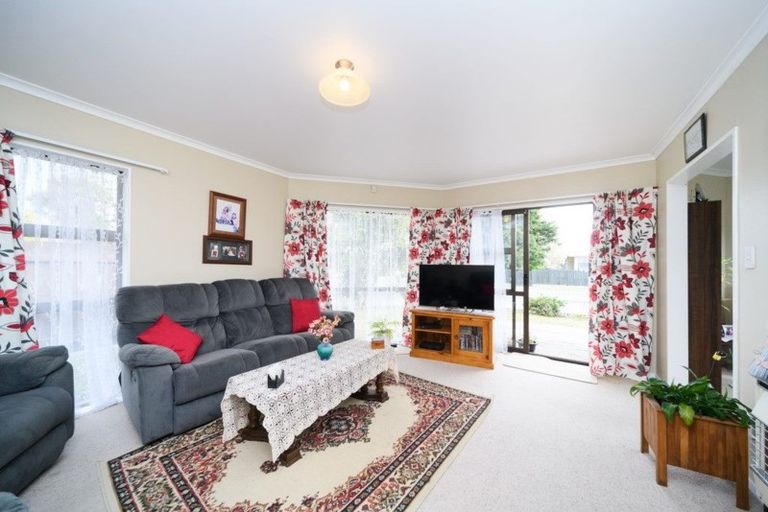 Photo of property in 2 Belvedere Crescent, Takaro, Palmerston North, 4412
