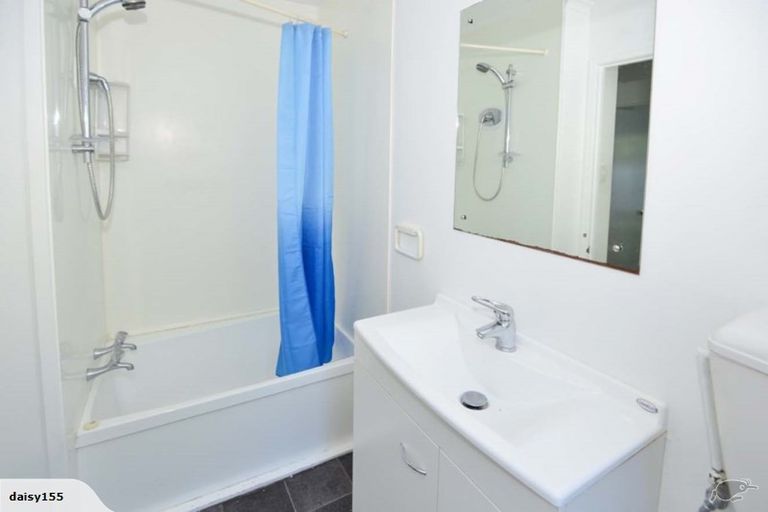 Photo of property in 2/49 Sartors Avenue, Browns Bay, Auckland, 0630