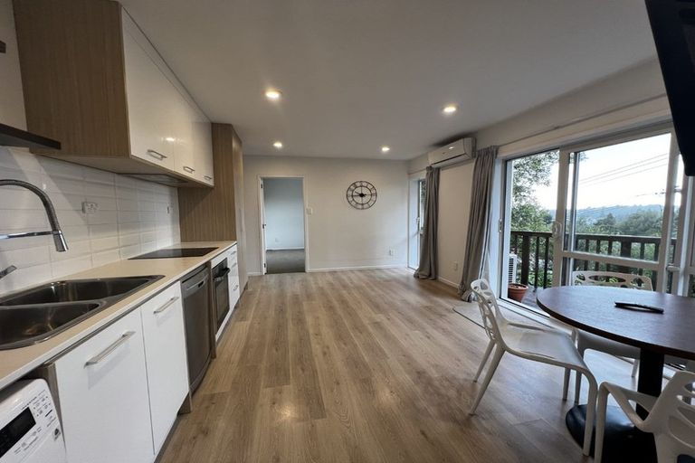 Photo of property in 2/152 Manuka Road, Bayview, Auckland, 0629