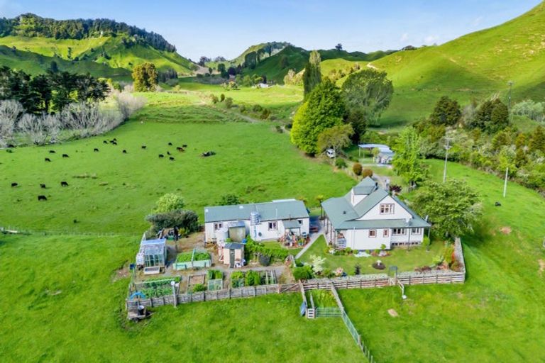 Photo of property in 6707 Ohura Road, Kohuratahi, Stratford, 4396