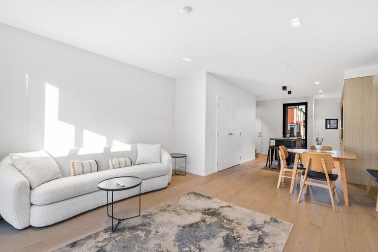 Photo of property in 8/33 Kilmore Street, Christchurch Central, Christchurch, 8013