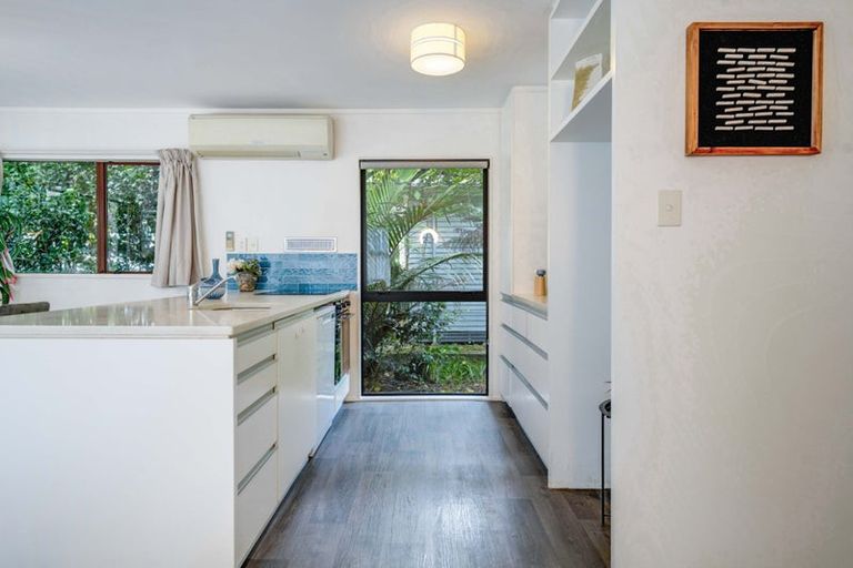 Photo of property in 15 Boylan Road, Titirangi, Auckland, 0604